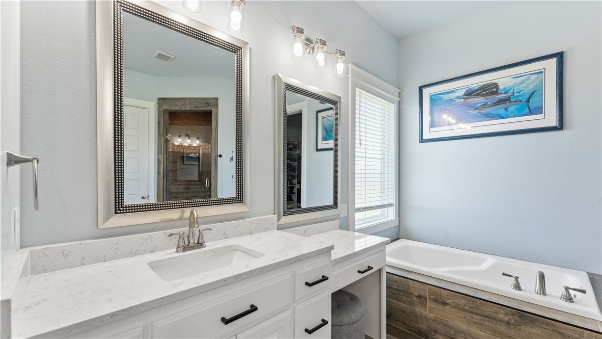 Michael E James Pls 985 Tr - Residential