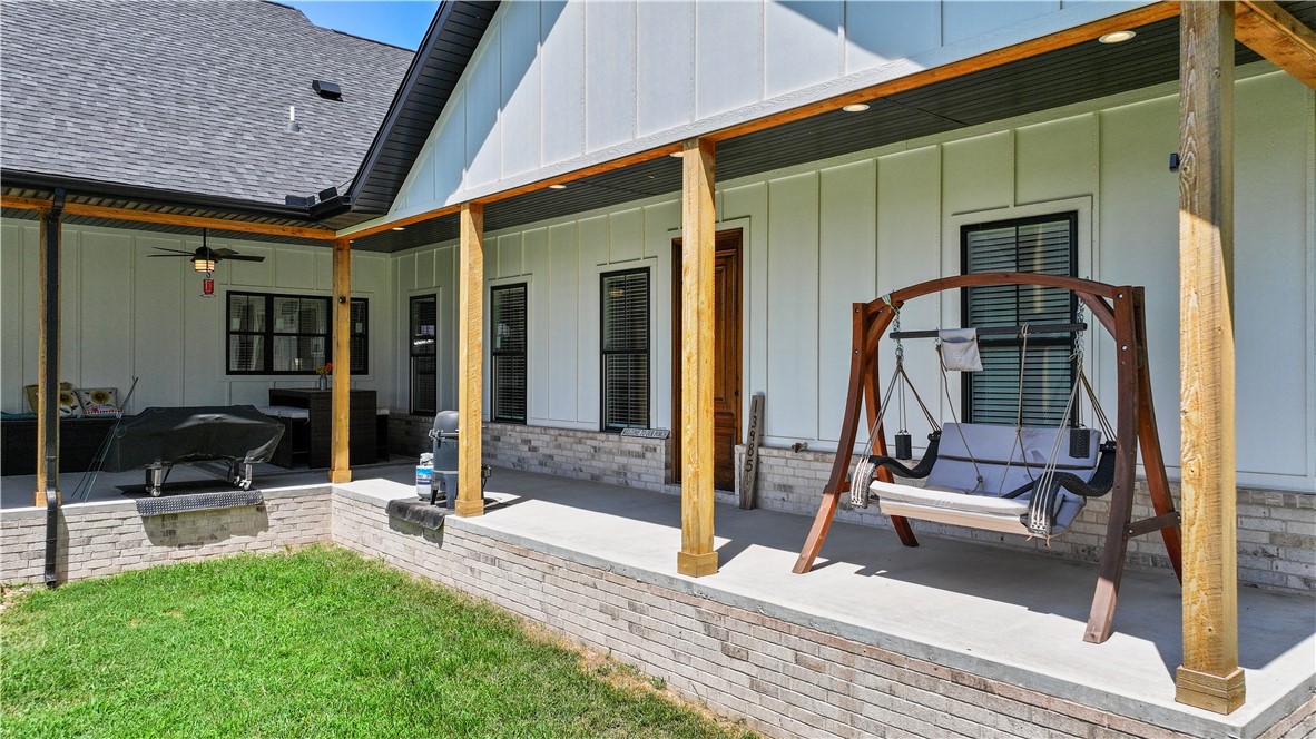 Michael E James Pls 985 Tr - Residential