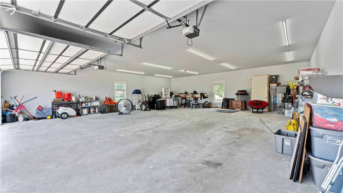 Michael E James Pls 985 Tr - Residential