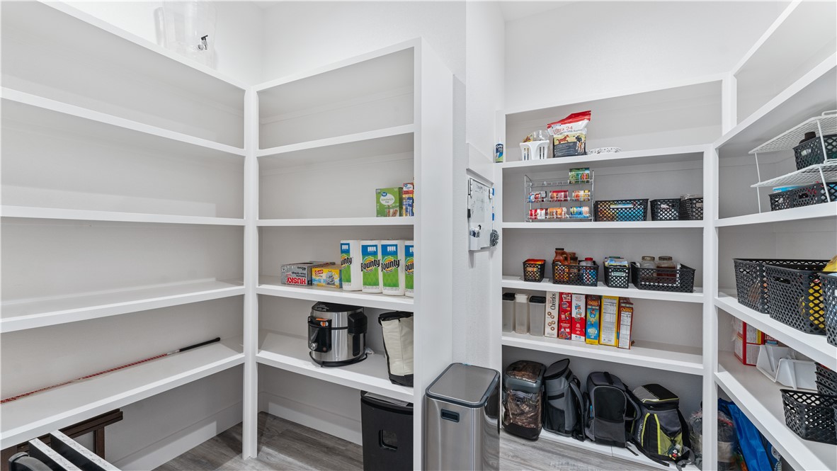 Michael E James Pls 985 Tr - Residential