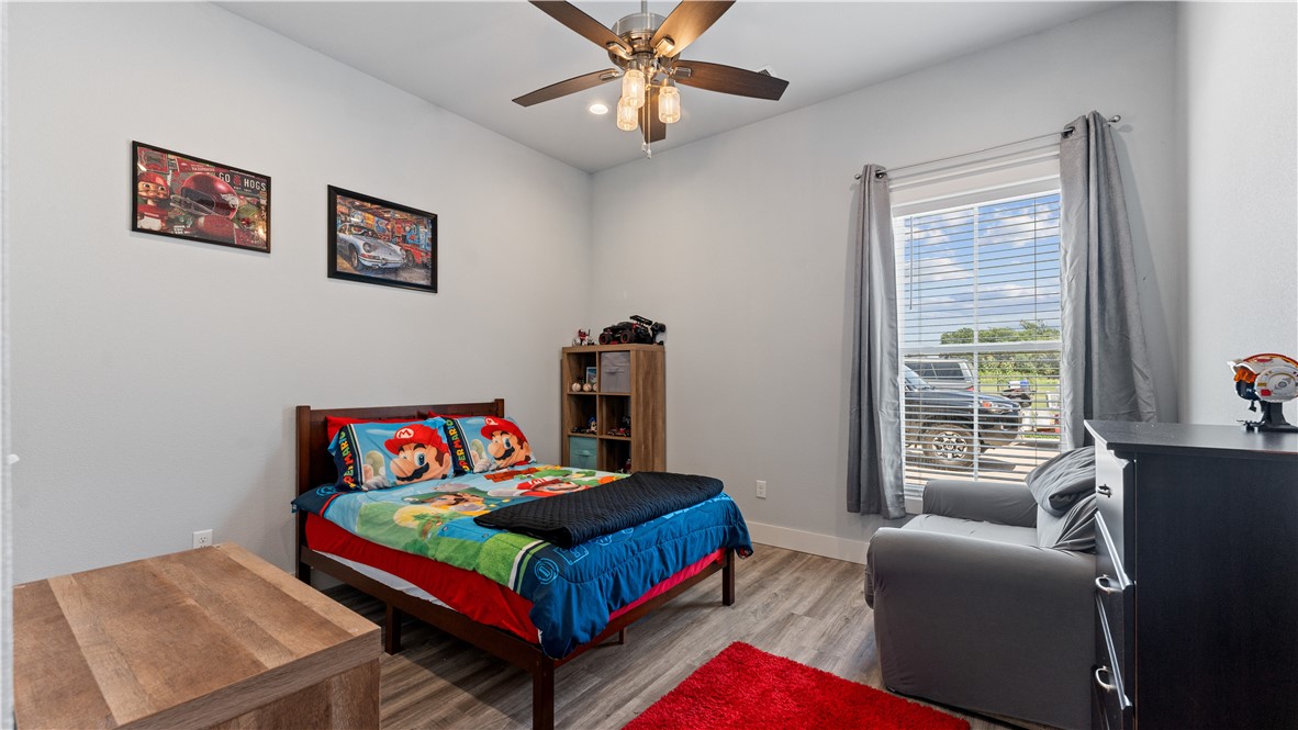 Michael E James Pls 985 Tr - Residential