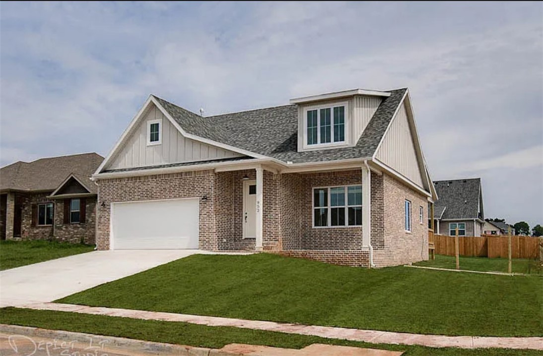 Single family home with 4 bedrooms and 3 full bathrooms and attached 2 car garage. Large kitchen with floor to ceiling cabinets with lots of storage. Corner lot with large backyard. Built in 2023. No pets allowed. No smoking. Renter is responsible for paying all utilities, yard maintenance, and renters insurance.