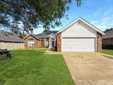 This cozy home with an open feel and 4 bedrooms lends plenty of space as a family home or investment
property. Many upgrades quarts kitchen counter tops and backsplash, wood flooring, solar panels,
Puronics water purification system, new roof in March 20204.