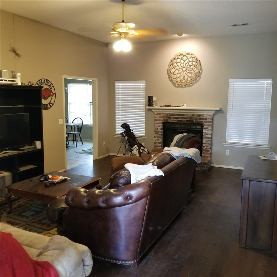 Pine Crest Add Ph I - Residential Lease