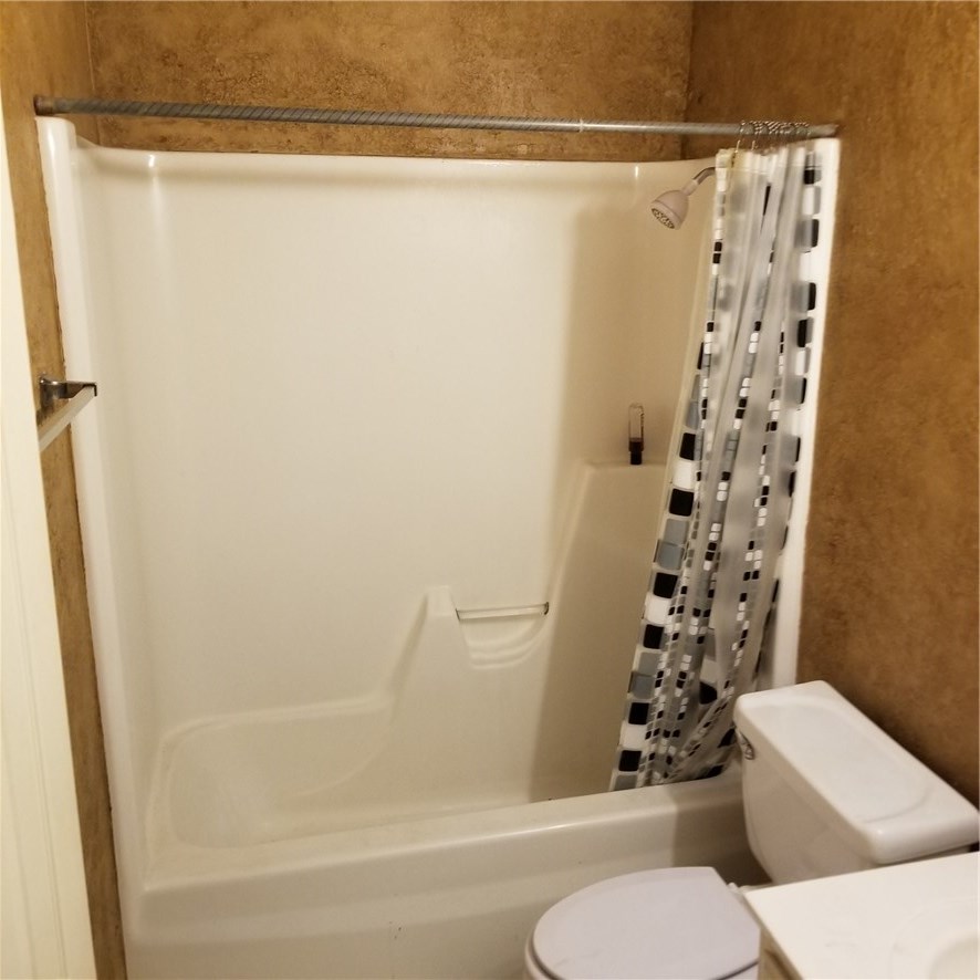 Pine Crest Add Ph I - Residential Lease