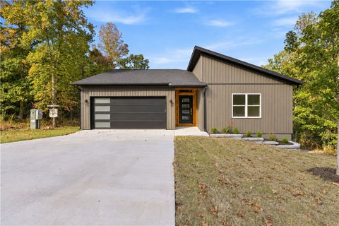 Photo of 7 Turriff Circle, Bella Vista, AR 72715 (MLS # 1361565)