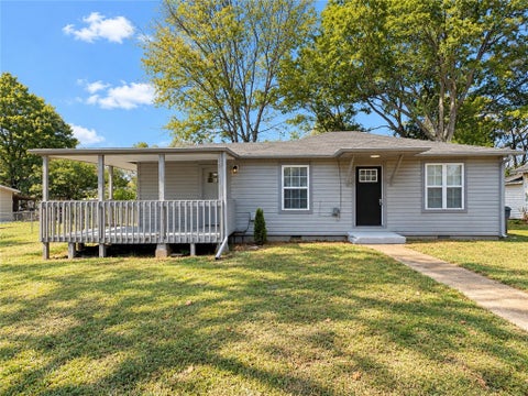 Photo of 415 E K Place, Russellville, AR 72801 (MLS # 1361557)