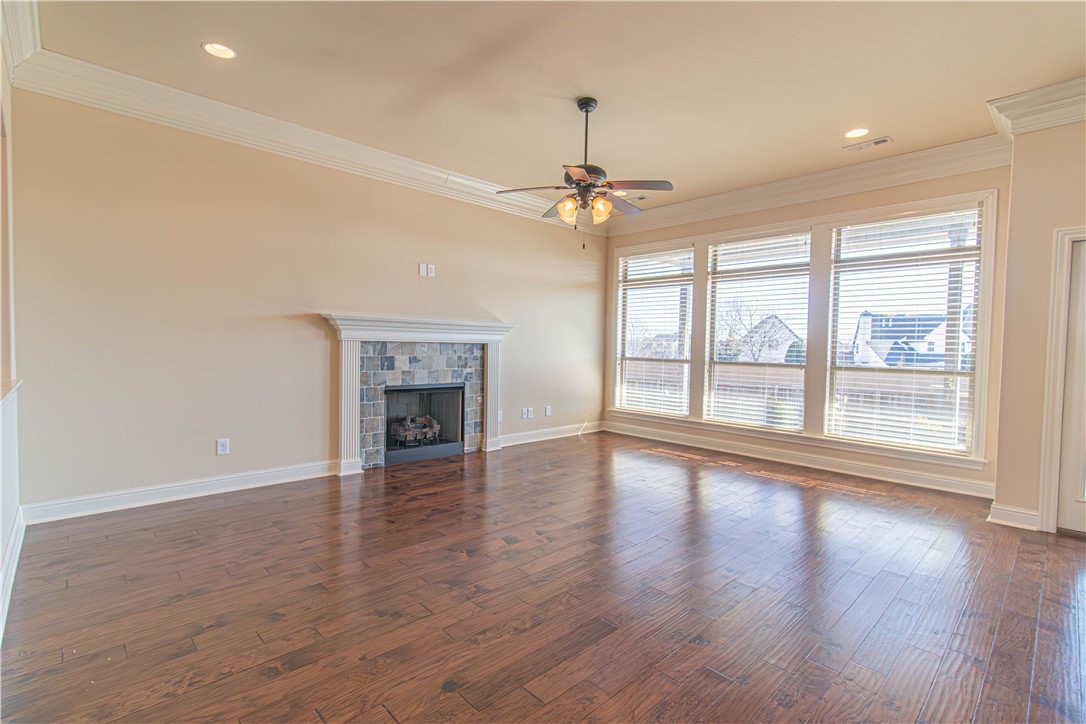 Central Park - Residential Lease