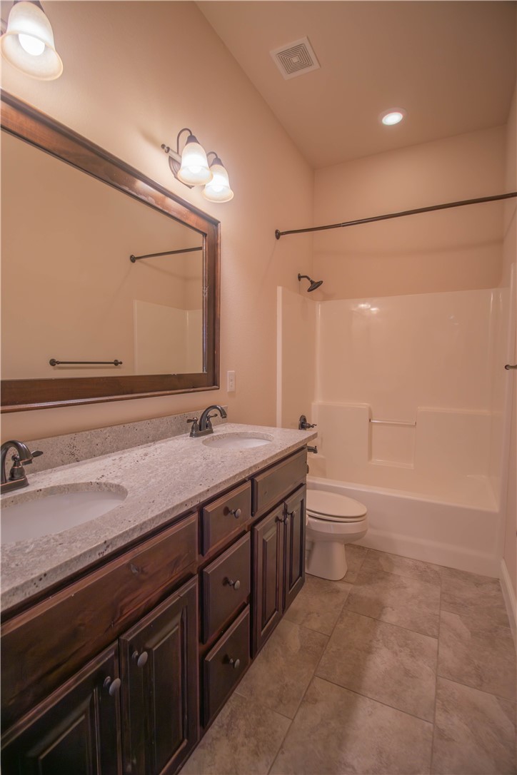 Central Park - Residential Lease