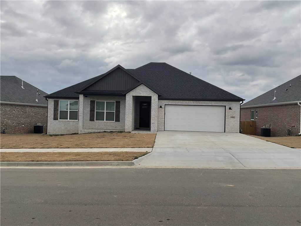Brick and hardy wood home in the heart of the new Mountain View Estates S/D. This 1706 sq. ft. home is a beauty with 3 bedrooms, 2 full baths, open kitchen, 2 car garage, covered patio, 3 cm granite countertops, luxury vinyl floors, wood privacy fence and a gorgeous view of the surrounding mountains and countryside