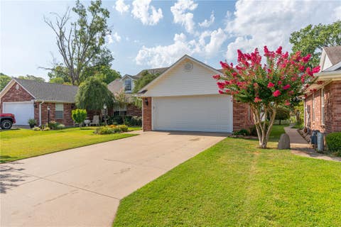 Photo of 12012 Edgewater Road, Fort Smith, AR 72903 (MLS # 1359394)
