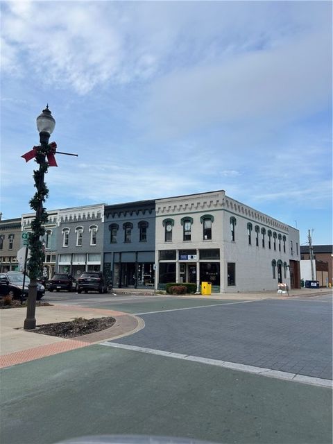 Photo of 101 W Walnut Street D #D, Rogers, AR 72756 (MLS # 1329866)