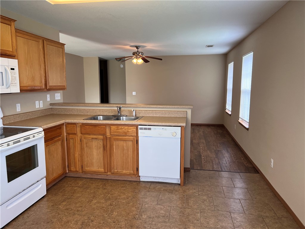 Willow Crossing Ph I Centerton - Residential Lease