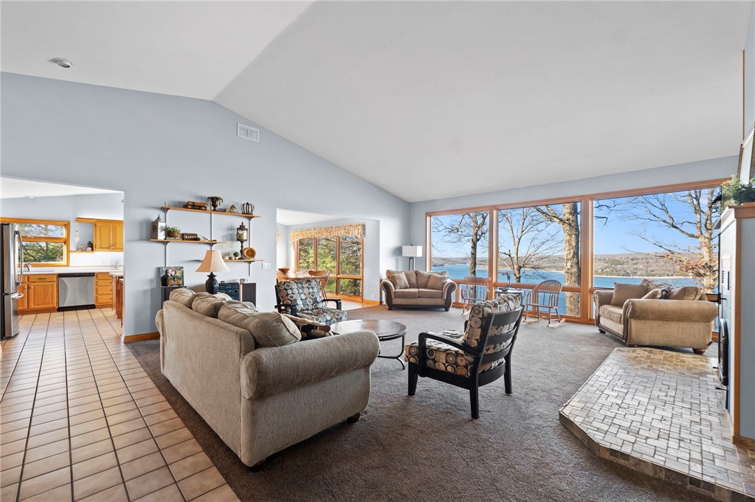 Point Mirage - Residential