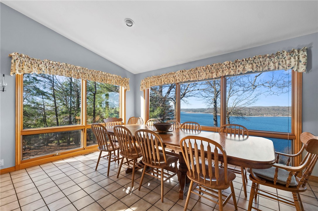 Point Mirage - Residential