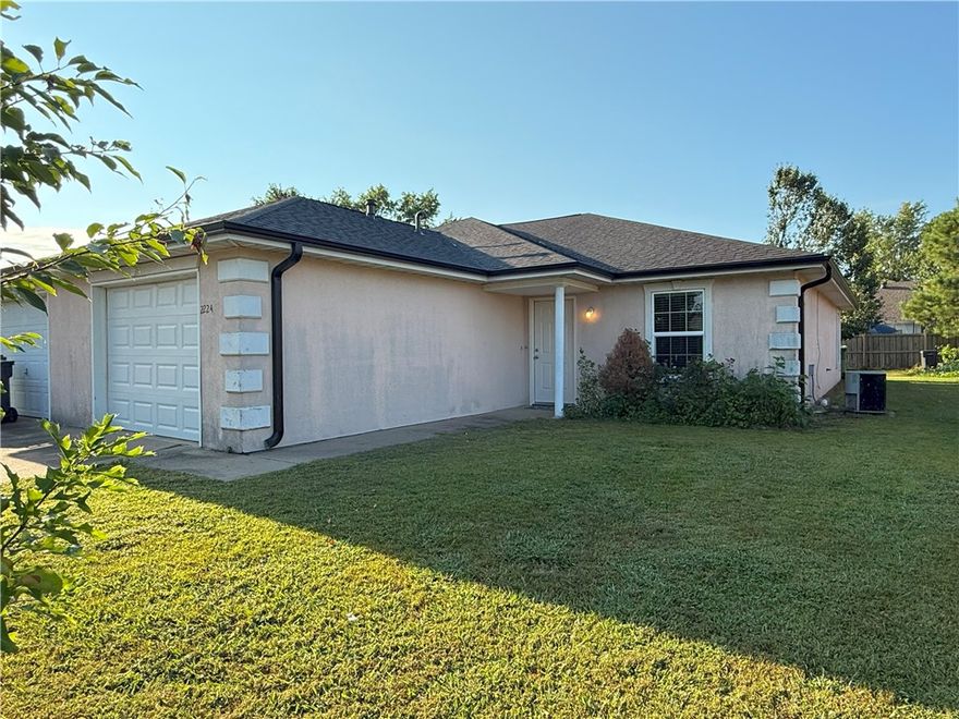 Charming 2 Bed, 2 Bath Duplex for Lease in North Rogers!

This beautifully maintained duplex offers the perfect blend of comfort and convenience. Located just minutes from HWY 102, schools, and scenic walking trails, it’s an ideal place to call home. Inside, you'll find a spacious open-concept layout with solid-surface flooring throughout—no carpet to worry about. The home includes a one-car garage, central heat and air for year-round comfort, and is move-in ready. Don’t miss this fantastic leasing opportunity in a desirable neighborhood! Refridgerator included as a courtesy to the tenants
