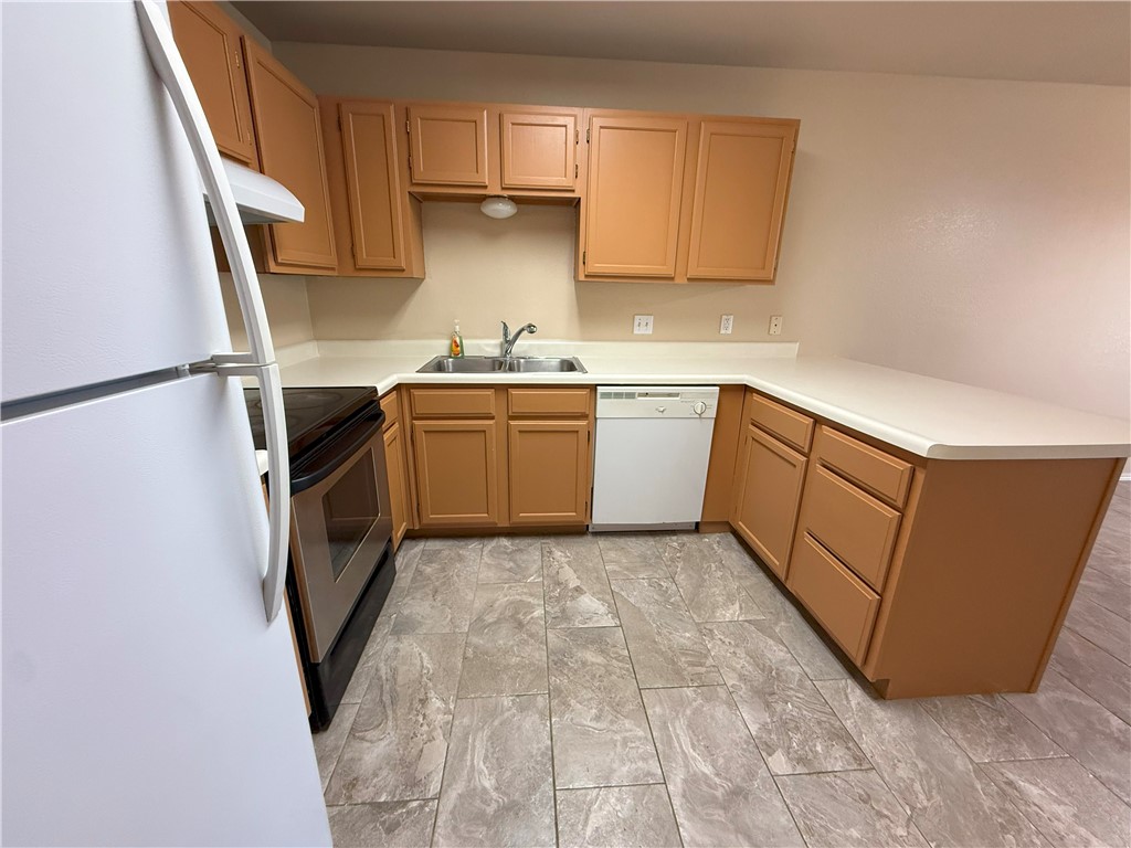 PATRICK PLACE - Residential Lease