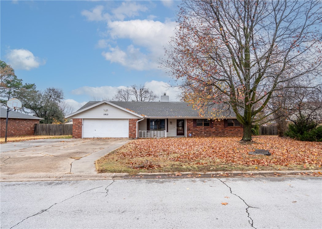 4 BR, 3 BA home ready for new flooring and paint with over 2,500 sq ft and a large yard with so much potential. In 2012 the additional rooms and bath were added, 2012 new cabinets in kitchen. HVAC in new addition added in 2012, original house HVAC was replaced in 2011. All new air ducts in 2012. Tile floors in kitchen and extra living area.