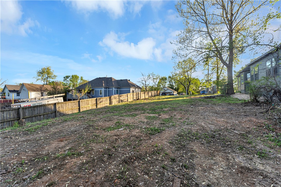 Nestled in the heart of downtown Rogers, this spacious .82 acre lot offers a rare opportunity to build in one of Northwest Arkansasās most vibrant and fast-growing communities. Zoned NBT (Neighborhood Business Transition), the property is ideal for mixed development. There is plenty of space to have a driveway to a private wooded residence or multi-family development. Enjoy walkability to the most popular spots in Rogers, including the Ozark Brewery, Yeyoās, Onyx Coffee, the Farmerās Market, and The Railyard! The area is buzzing with unique shops, restaurants, and year-round events, making it an exciting spot for entrepreneurs and investors. This is more than just land ā itās a chance to own part of the dynamic, thriving downtown experience!