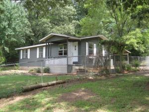 Great rental or first time buyer opportunity. New heating unit. New appliances. This one won't last long. Sq ft taken from tax records. Sold AS IS.