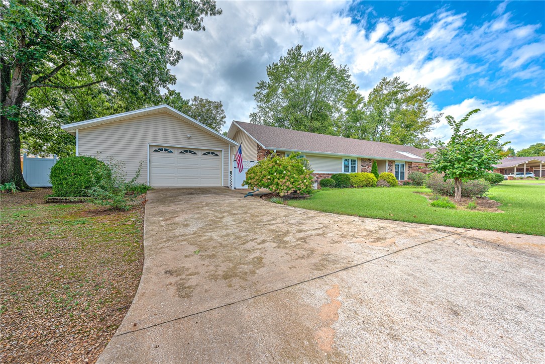 Woodland Acres Unit 2 Rogers - Residential