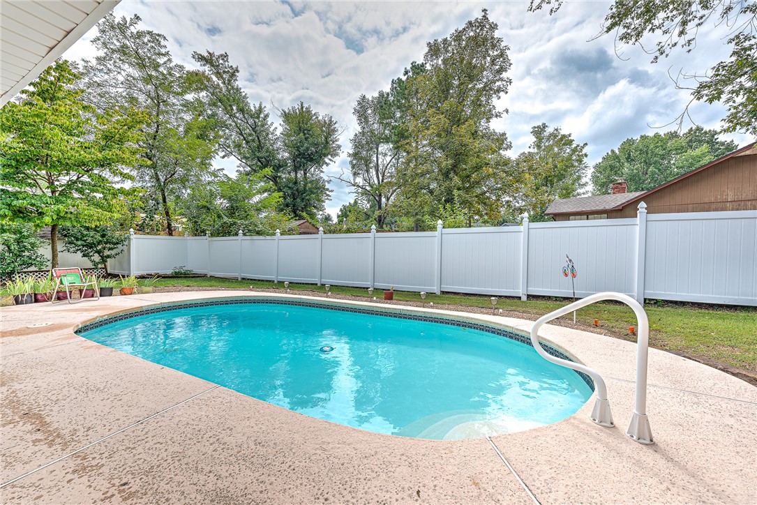 Woodland Acres Unit 2 Rogers - Residential