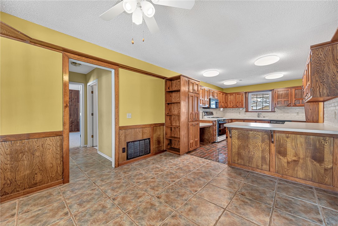 Woodland Acres Unit 2 Rogers - Residential