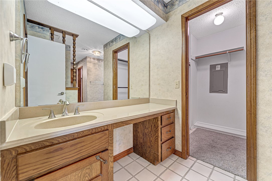 Woodland Acres Unit 2 Rogers - Residential