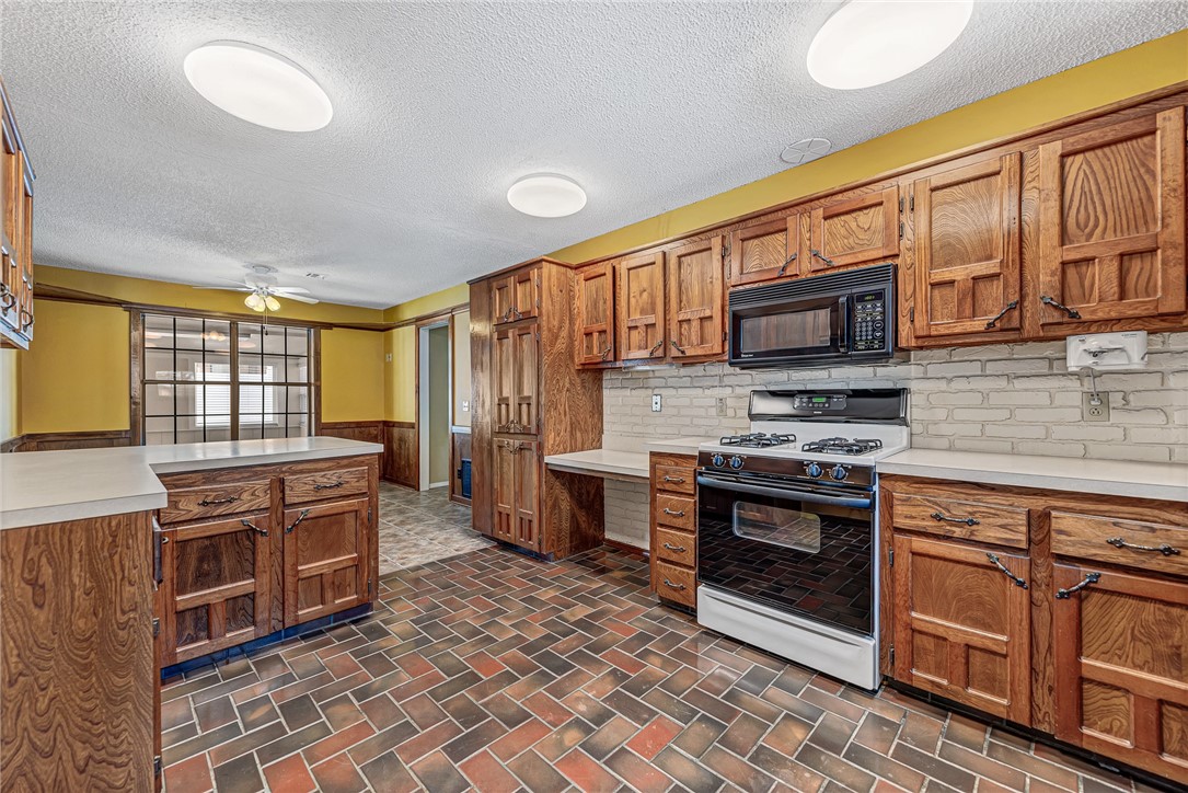 Woodland Acres Unit 2 Rogers - Residential