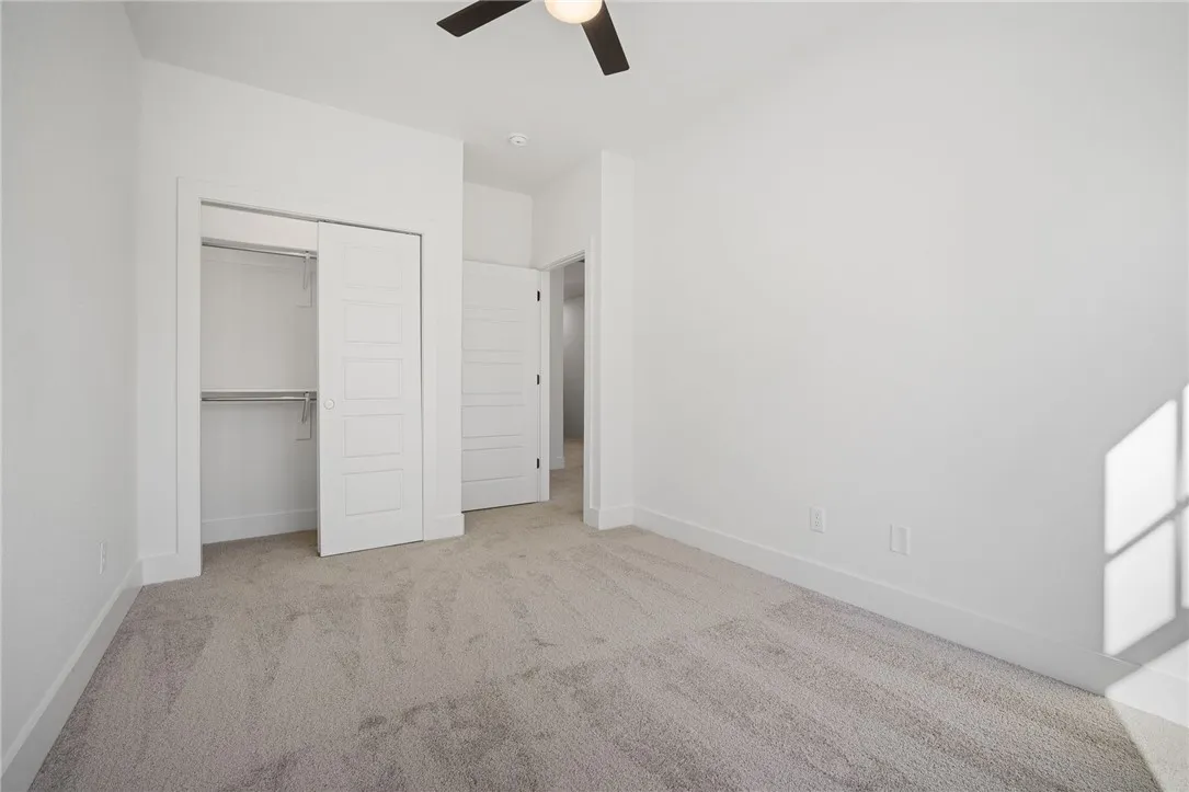 Rogers, Arkansas 72756, United States, 3 Bedrooms Bedrooms, ,3 BathroomsBathrooms,Residential,Pending,104199