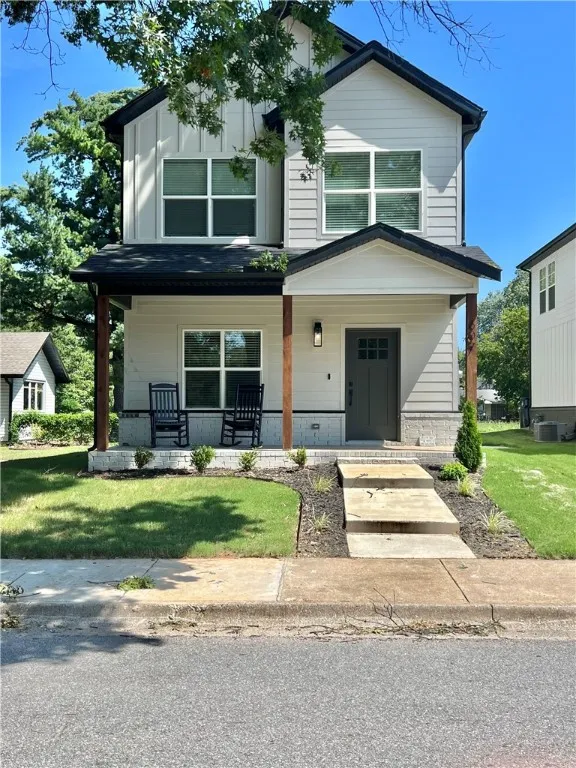 Rogers, Arkansas 72756, United States, 3 Bedrooms Bedrooms, ,3 BathroomsBathrooms,Residential,Pending,104199