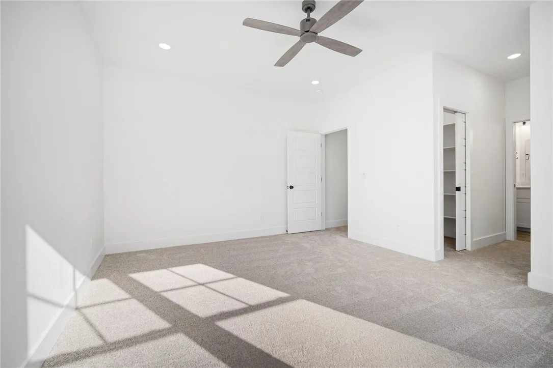 Rogers, Arkansas 72756, United States, 3 Bedrooms Bedrooms, ,3 BathroomsBathrooms,Residential,Pending,104199