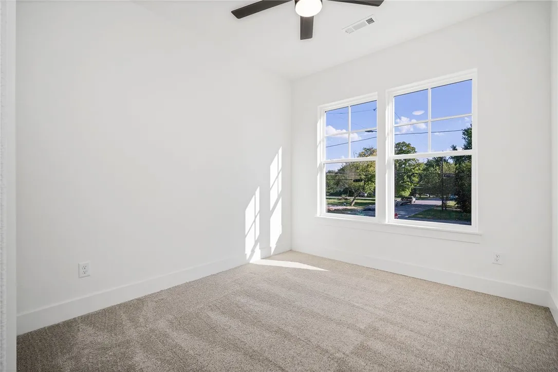 Rogers, Arkansas 72756, United States, 3 Bedrooms Bedrooms, ,3 BathroomsBathrooms,Residential,Pending,104199