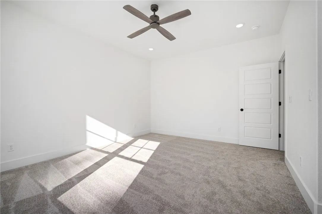 Rogers, Arkansas 72756, United States, 3 Bedrooms Bedrooms, ,3 BathroomsBathrooms,Residential,Pending,104199