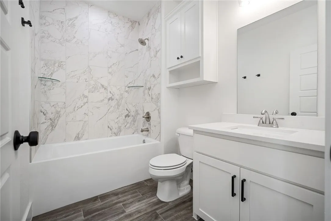 Rogers, Arkansas 72756, United States, 3 Bedrooms Bedrooms, ,3 BathroomsBathrooms,Residential,Pending,104199