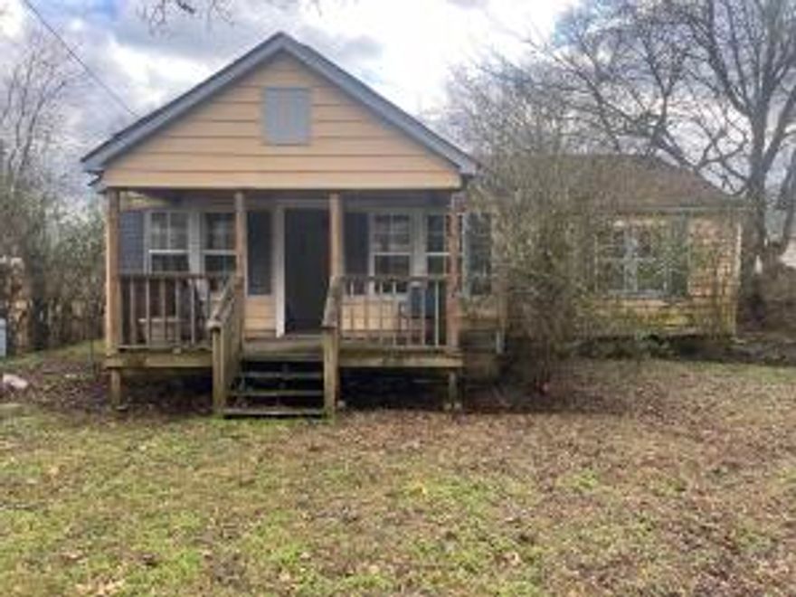 Step into this beautiful 3-bedroom, 2-bathroom home, built in 2019, where modern comfort meets classic style. Highlights include energy-efficient Low E windows, a built-in alarm system, a robust concrete foundation, and a charming brick exterior. Nestled in the peaceful Willow Oat neighborhood.