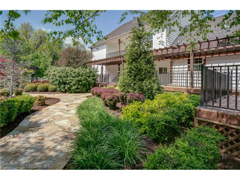 Lazy U - Residential