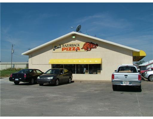 Convenience store, gas station, and restaurant on corner of 2 major highways.