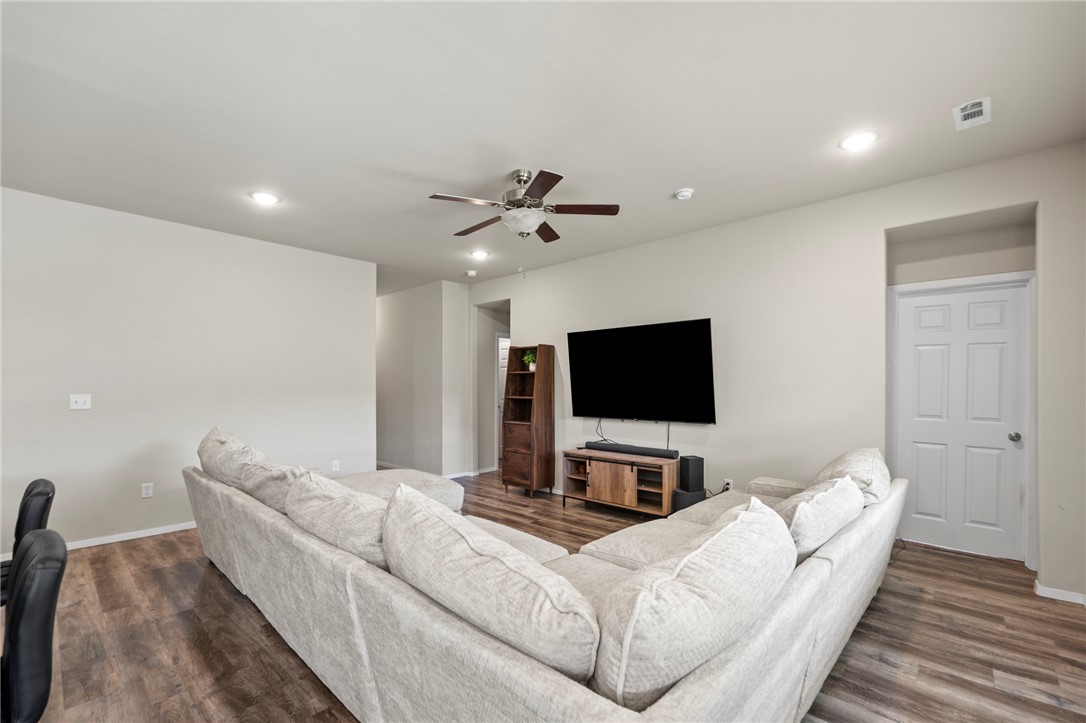 Lakewood Crossing - Residential