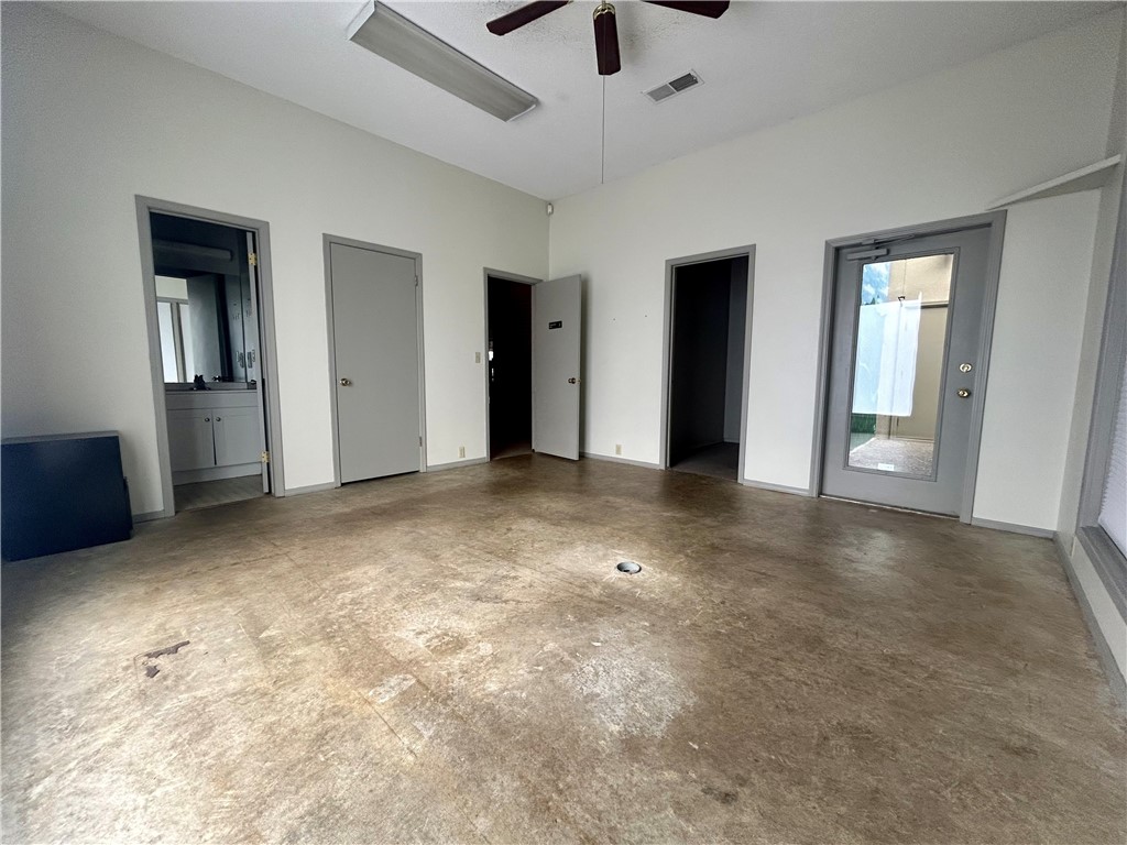 Fayetteville Outlots - Commercial Lease