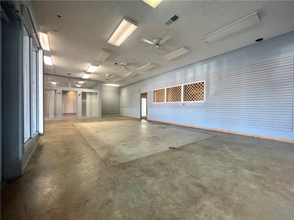 Fayetteville Outlots - Commercial Lease