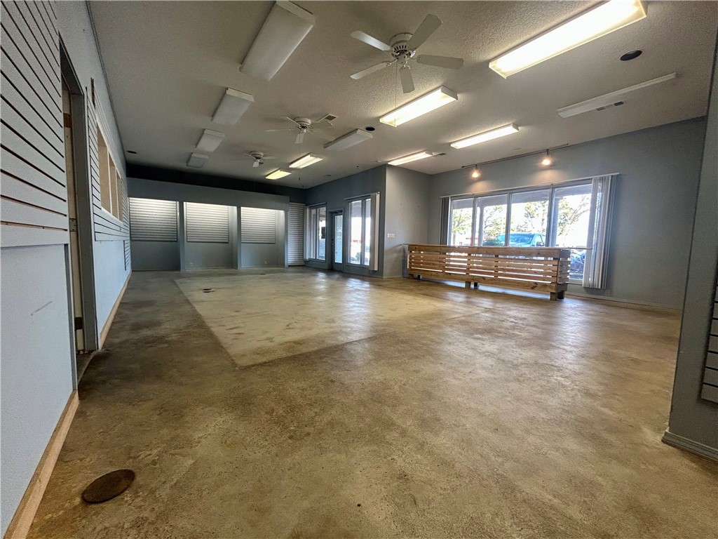 Fayetteville Outlots - Commercial Lease