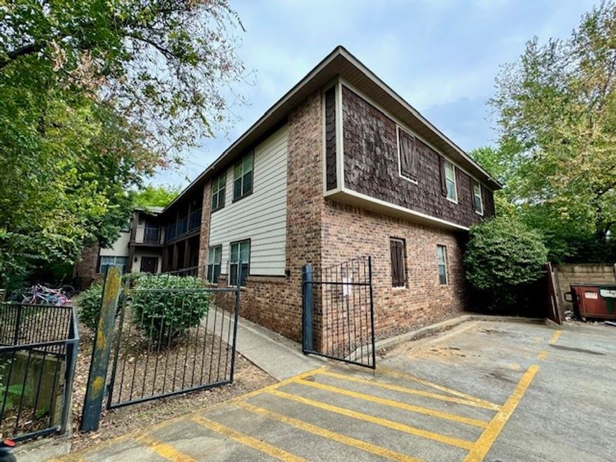 This spacious 3 bedroom, 2 bath apartment is conveniently located in Fayetteville, close to shopping, the University of Arkansas campus, I-49 access, and more. The open-concept living room flows into a fully equipped kitchen, complete with appliances, and a pantry. A full-size washer and dryer are also included. We process applications as we receive and once an application is approved, we reach out for deposit. Deposit secures the unit not the application. Please be aware of scams. Our application process is to be paid online through a secure portal, and we do not accept cash, CashApp, Venmo, and/or PayPal. Showings through appointments only