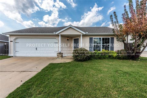 Photo of 1137 S Holland Drive, Fayetteville, AR 72704 (MLS # 1348983)