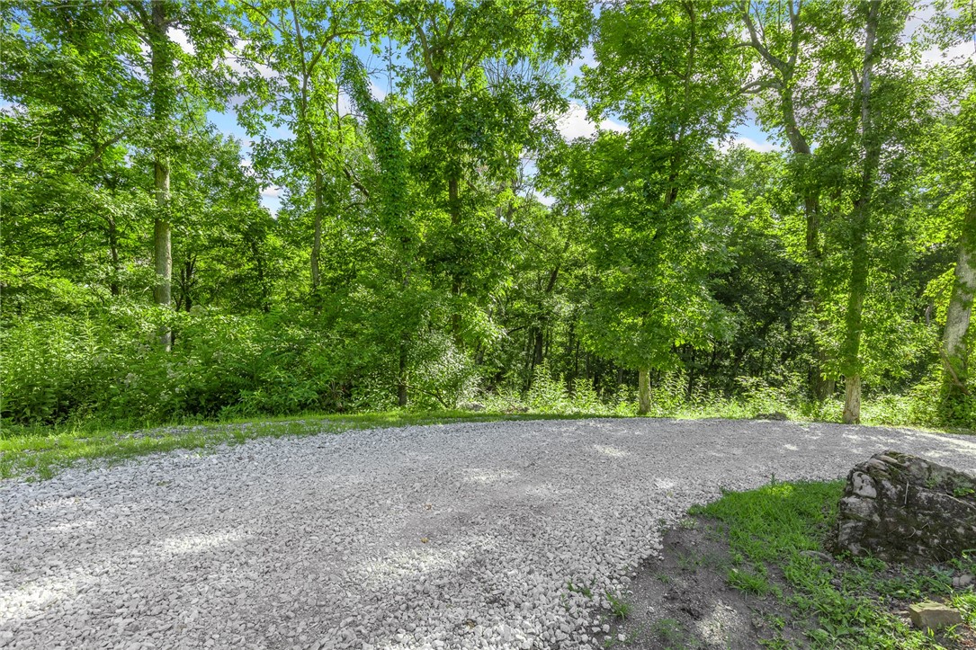 Round Mountain Estates - Land