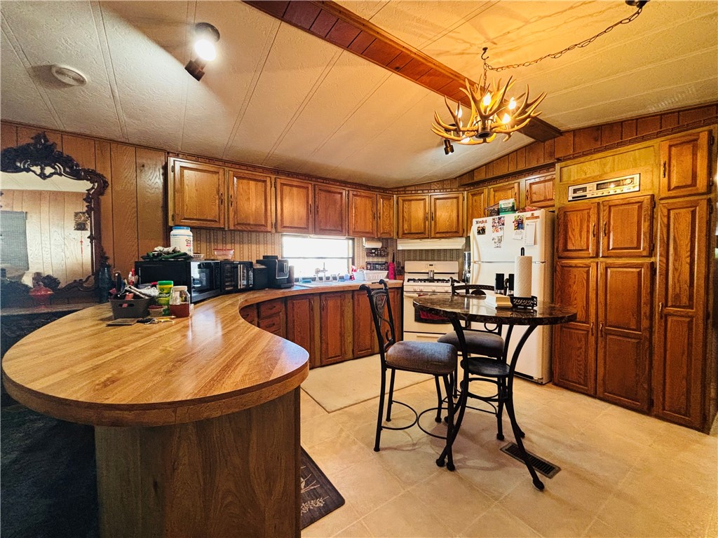 Leisure Hills North Mobile Home Park - Residential