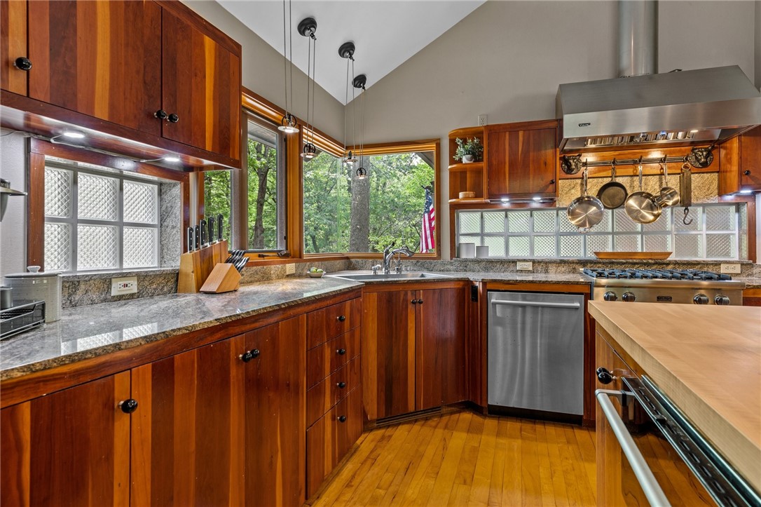 Fayetteville outlets - Residential