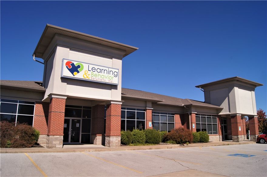 Stand alone professional office/medical space. This 9,074 sqft building site is on 1.13 acres and conveniently located at the intersection of Hwy 412 W and Jones Road. Building was built in 2007 and remodeled in 2017. Property is currently leased by medical tenant. Contact listing agent for lease information.