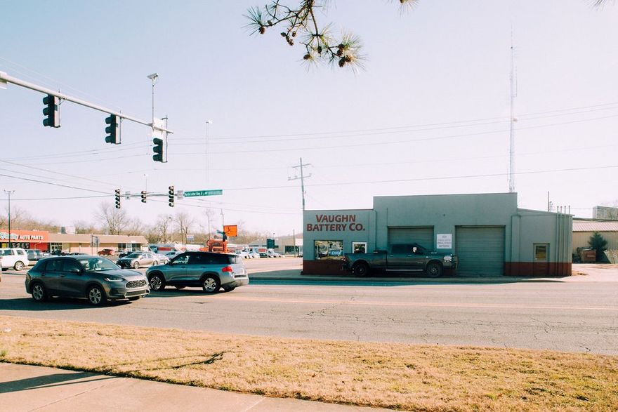 Located in one of Northwest Arkansas’ most active and growing submarkets. Walkable, urban setting with proximity to dining, services, and the University of Arkansas. Situated in an established commercial area surrounded by retail, office, and residential uses. Excellent access to key Fayetteville arterials.