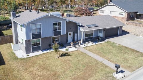 Photo of 1202 S 13th Street, Rogers, AR 72758 (MLS # 1339350)